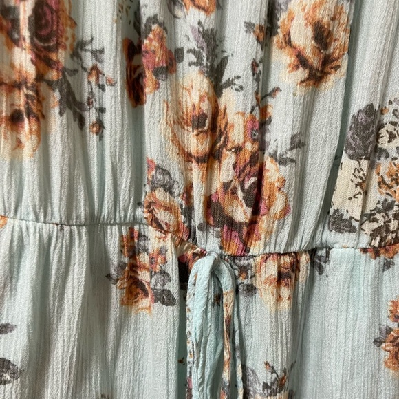 ZUMIEZ LUNA CHIX Floral Lightweight Spaghetti Strap Romper Size Meduim - Picture 4 of 5